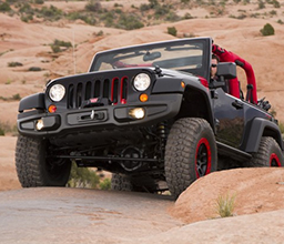 Episode10: Jeep Rangler Keeps Solid Axles